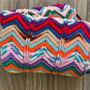 Vintage home made crochet blanket 🌈